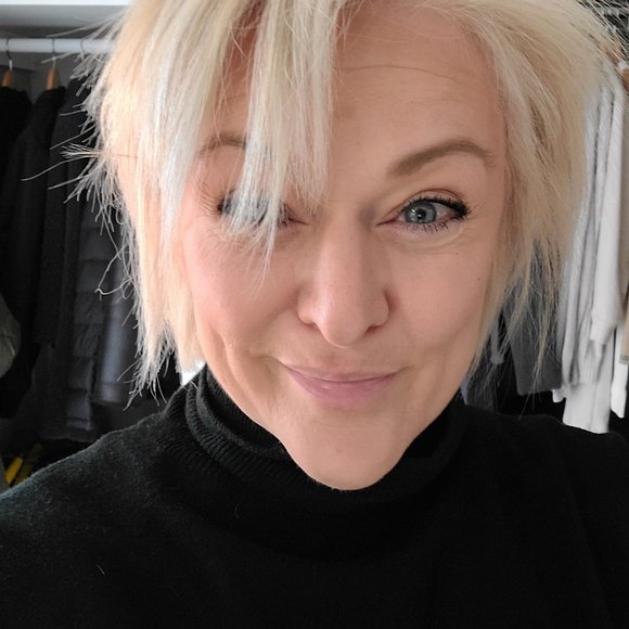 Meet your Posher, Stephanie - Picture 1 of 1